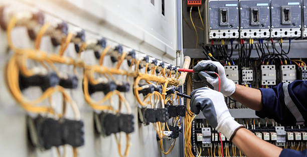 Professional Electrician technician working in Virginia, IL